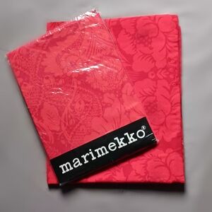 NWT Marimekko "Fandango" Floral Red Set of 2 Pillowcases